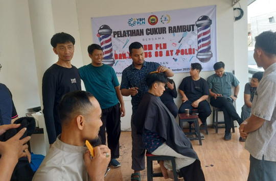 Dari Gunting ke Harapan: Ketika Mantan Napiter Belajar Jadi Barber Profesional